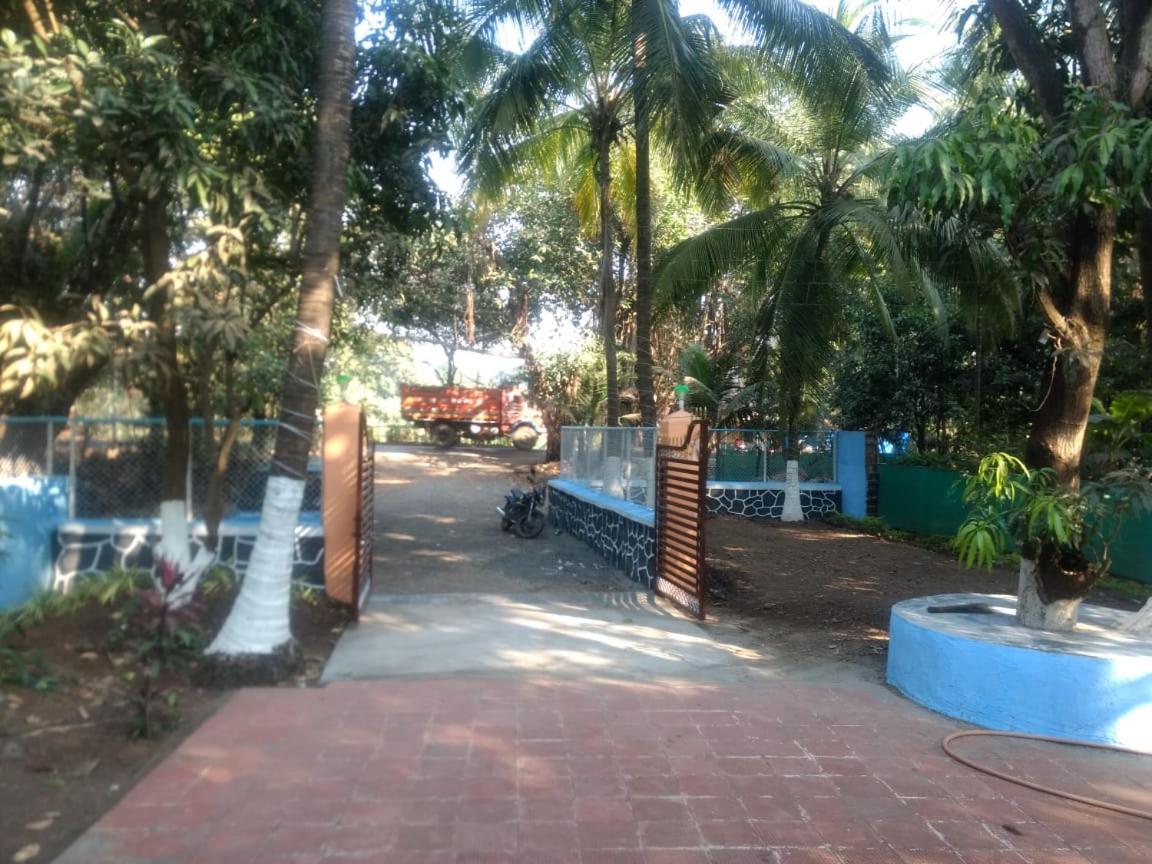 Krushna Kunj Holiday Home Alībāg Exteriör bild